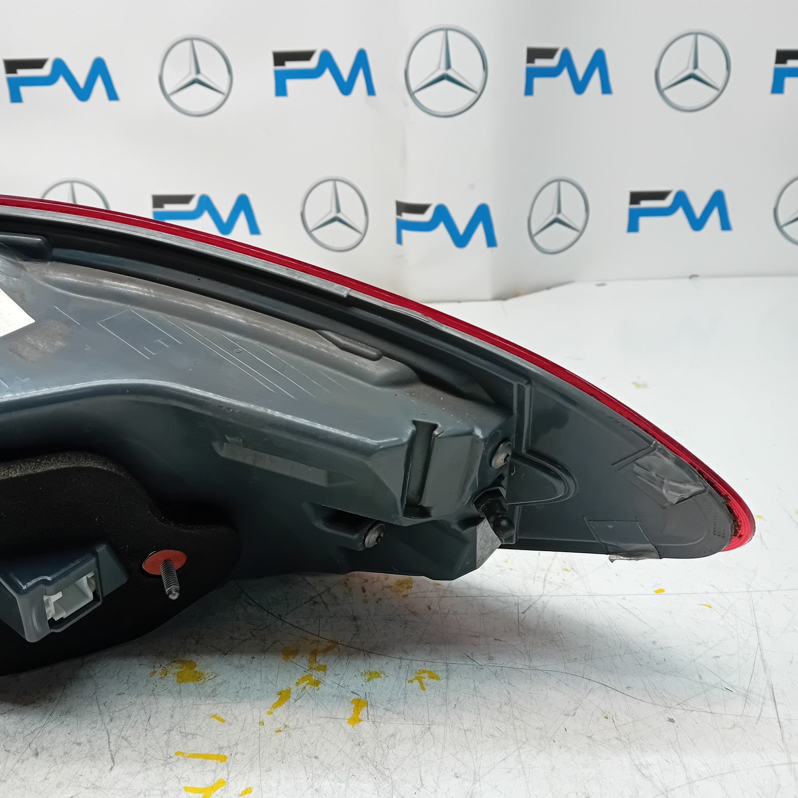MERCEDES GLC W253 PASSENGER SIDE NS REAR TAIL LIGHT A2539060900 2016 FMT165