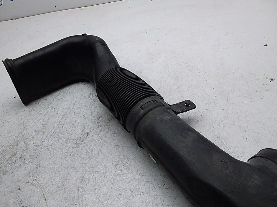 MERCEDES BENZ E-CLASS W212 AIR INTAKE TUBE A6510903437 FMI11