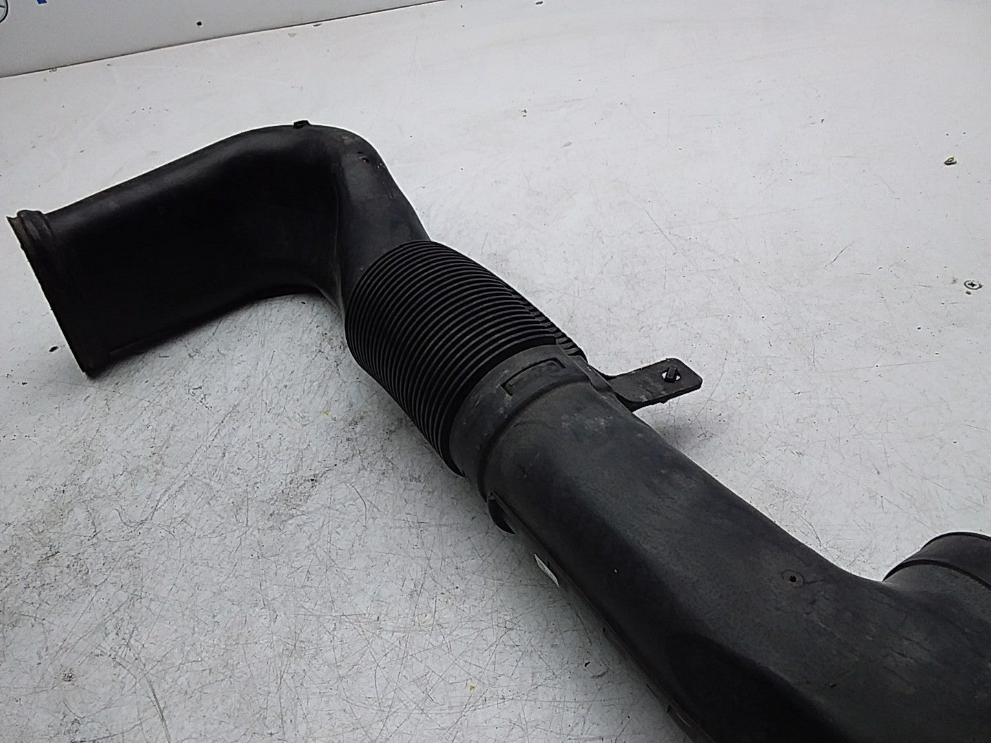 MERCEDES BENZ E-CLASS W212 AIR INTAKE TUBE A6510903437 FMI11