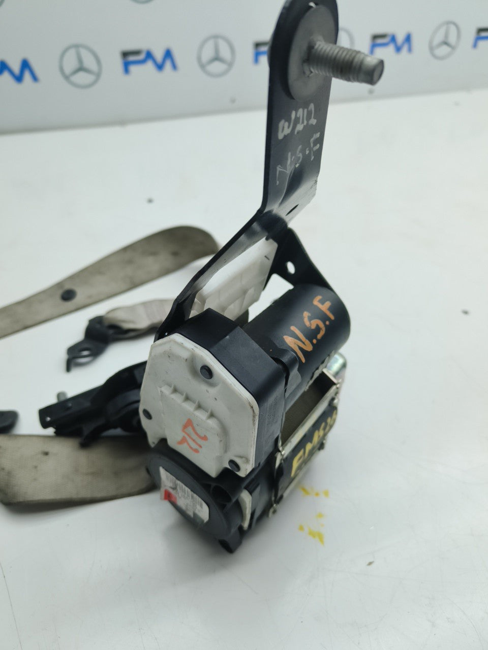 MERCEDES E CLASS W212 SEAT BELT FRONT LEFT PASSENGER SIDE A2128600786 FMS26 NSF