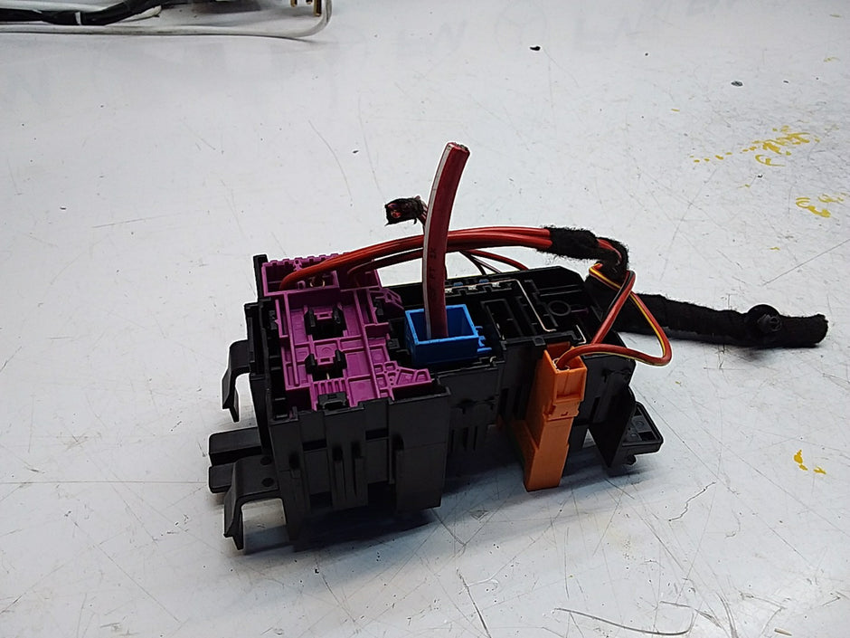 MERCEDES C CLASS FUSE RELAY BOX A2059067200 W205 2014 ONWARDS FMF87