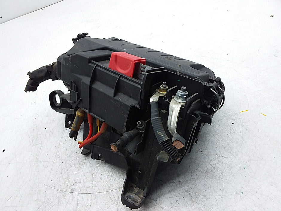Mercedes B-CLASS  W246 Fuse Relay Junction Box  FMF150 A2469980601
