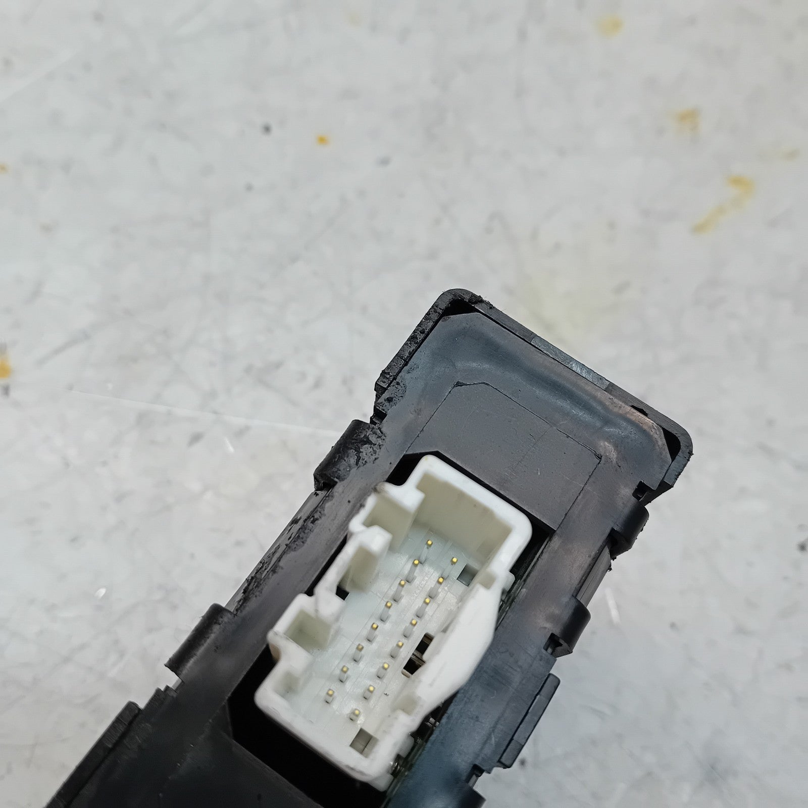 MITSUBISHI OUTLANDER 2015-19 FOUR WHEEL DRIVE CONTROL MODULE 8631A955 FM00960