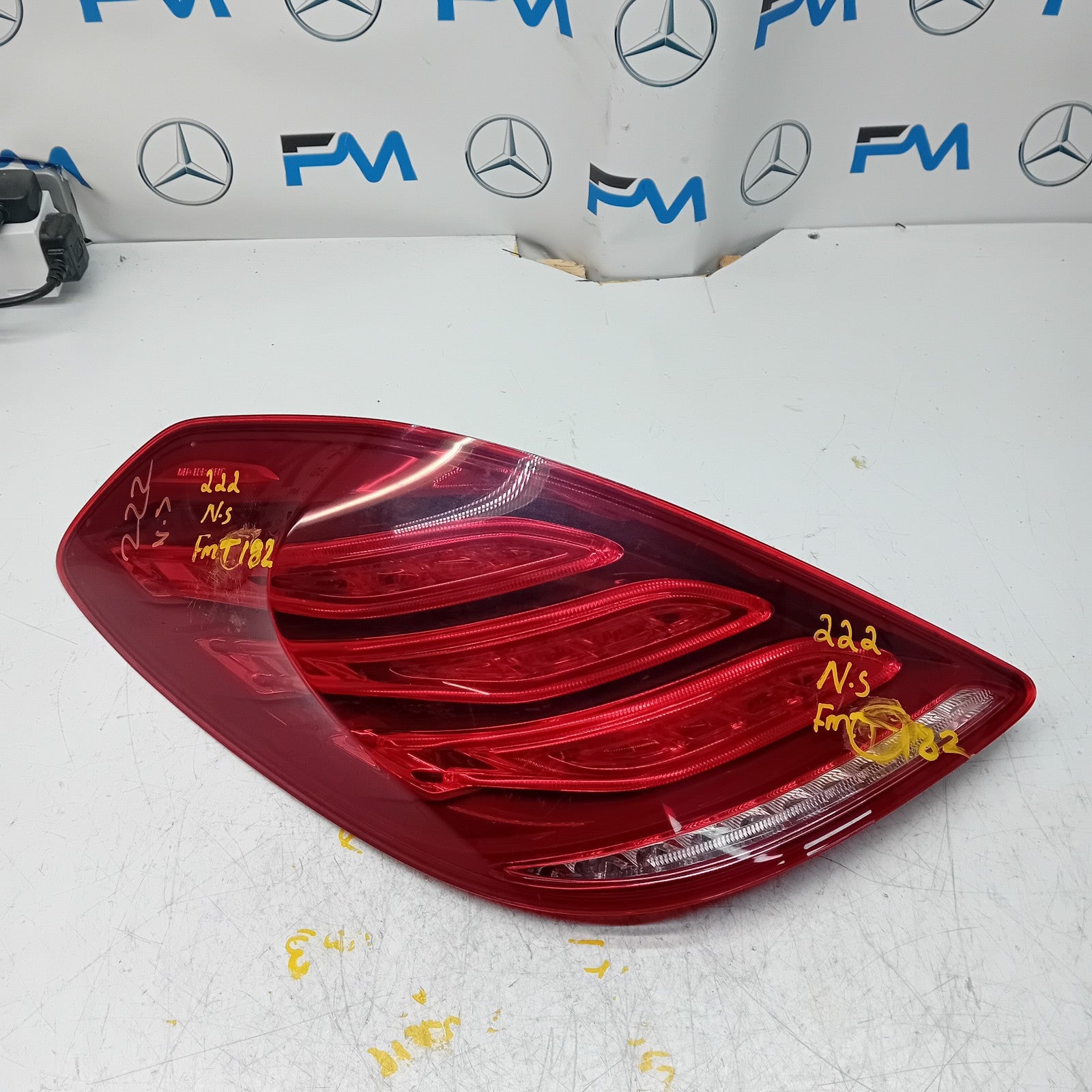 MERCEDES S-CLASS W222 PASSENGER SIDE NS REAR TAIL LIGHT FMT182 2015 A2229065401
