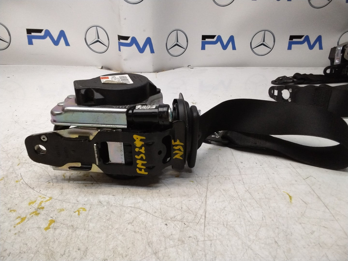 MERCEDES C-CLASS W205 SEAT BELT PASSENGER LEFT SIDE A2058600185 FMS299 NSF