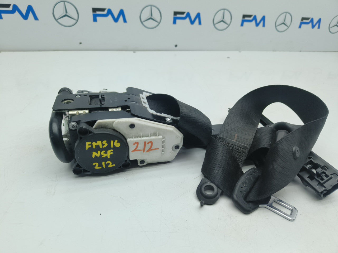 MERCEDES E CLASS W212  SEAT BELT FRONT LEFT PASSENGER SIDE A2128600786 FMS16 NSF
