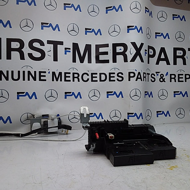Mercedes E-CLASS W212 Fuse Box RELAY  A2129000004 FMF105