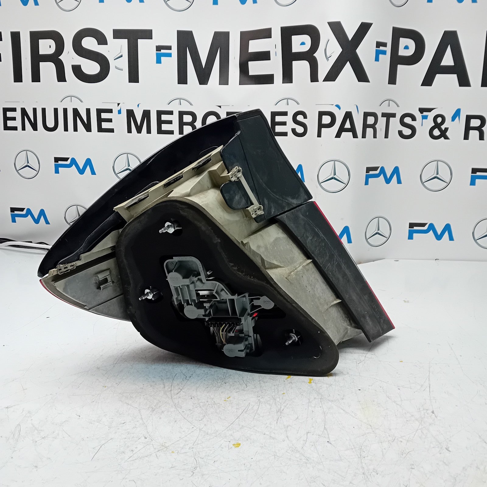 MERCEDES C-CLASS W203 2009 DRIVER OS REAR TAIL LIGHT A2038205264 FMT157
