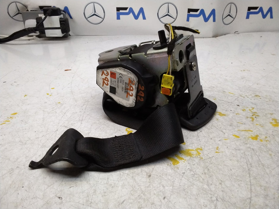 MERCEDES GLE W292 NEAR SIDE REAR SEAT BELT OEM A2928600185 FMS394 NSR