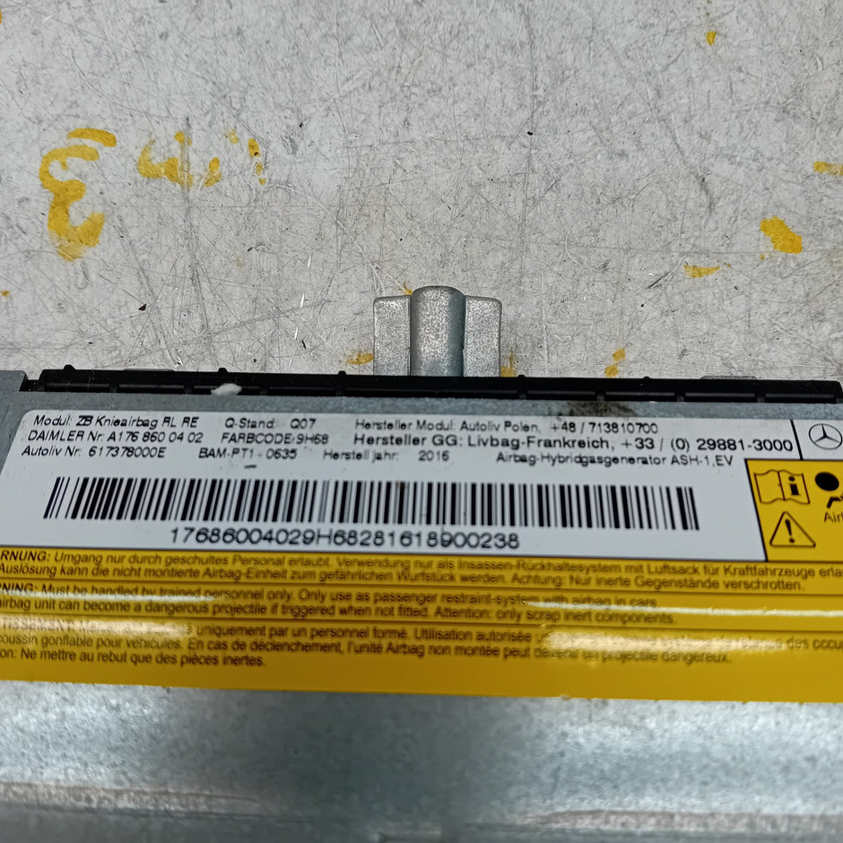 MERCEDES BENZ A-CLASS W176 O/S/F DRIVER SIDE KNEE AIRBAG FM00808