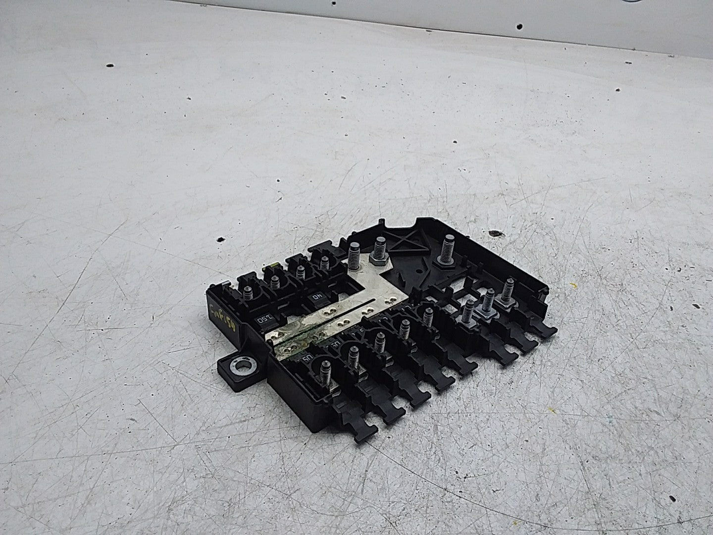 MERCEDES BENZ  E-CLASS  W213 FUSE RELAY JUNCTION BOX  A2135406200  FMF154