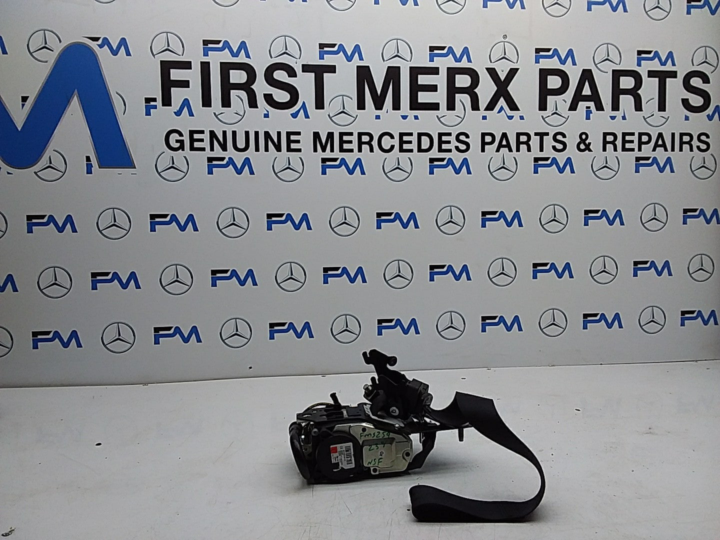 MERCEDES E-CLASS W238 SEAT BELT FRONT LEFT PASSENGER SIDE A2388602800 FMS259 NSF