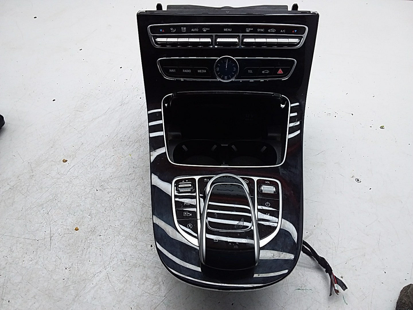 2016-2019 MERCEDES E CLASS W213 CENTRE  CONSOLE  A2135407521 FMK01
