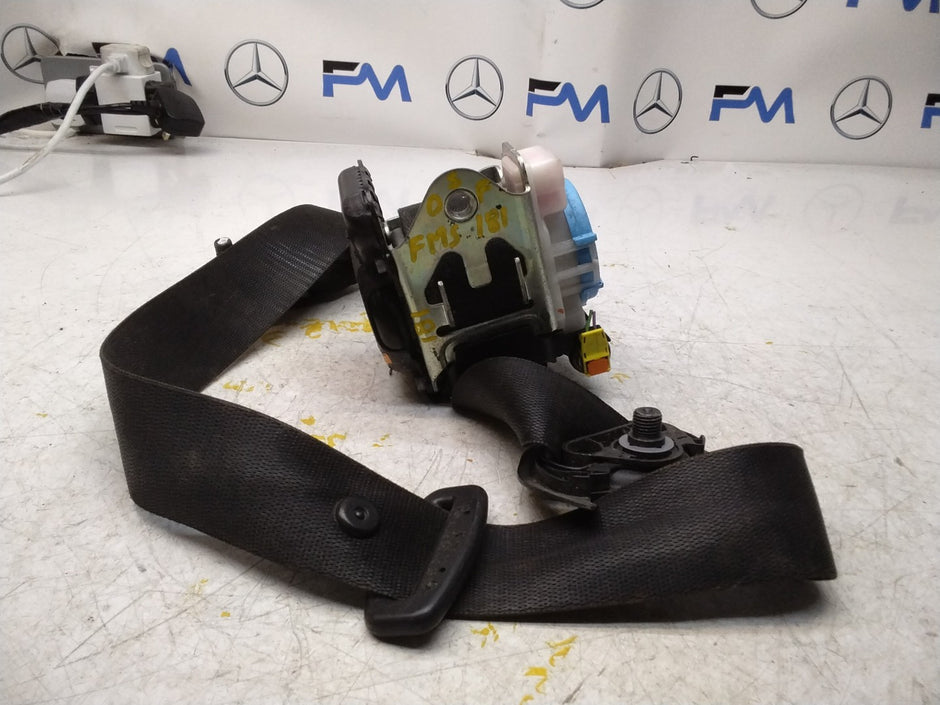 MERCEDES A CLASS SEAT BELT FRONT RIGHT A1768600285 W176 FMS181 OSF