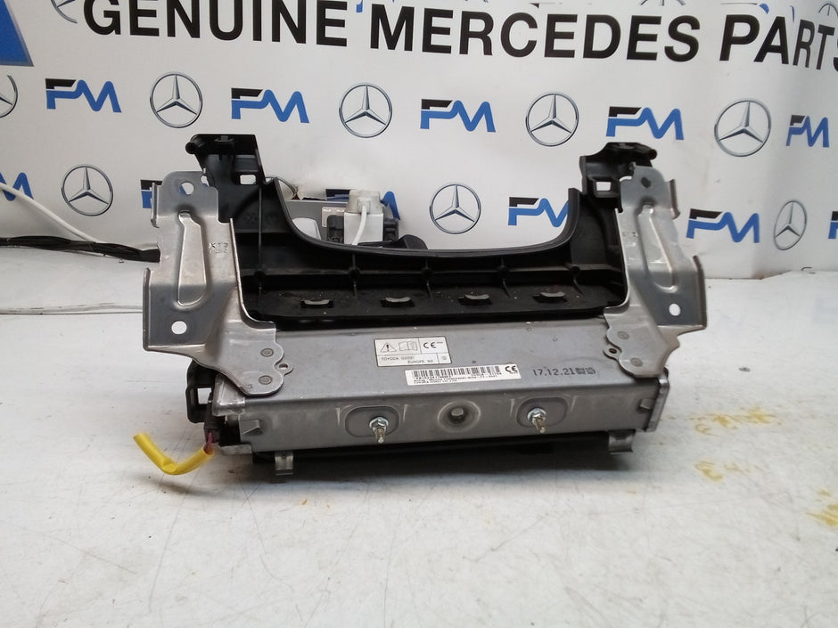 MITSUBISHI OUTLANDER MK3 KNEE AIR SRS BAG RIGHT DRIVER SIDE 7030A-31754 FM00762