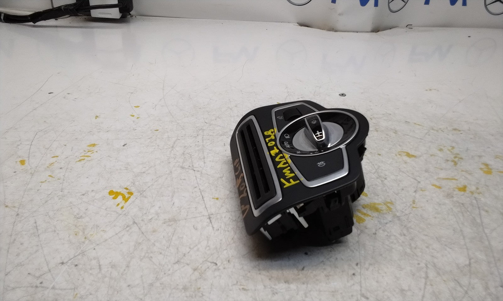 MERCEDES C-CLASS W205 HEADLIGHT CONTROL SWITCH 2014-2020 A2059057007 FM001018