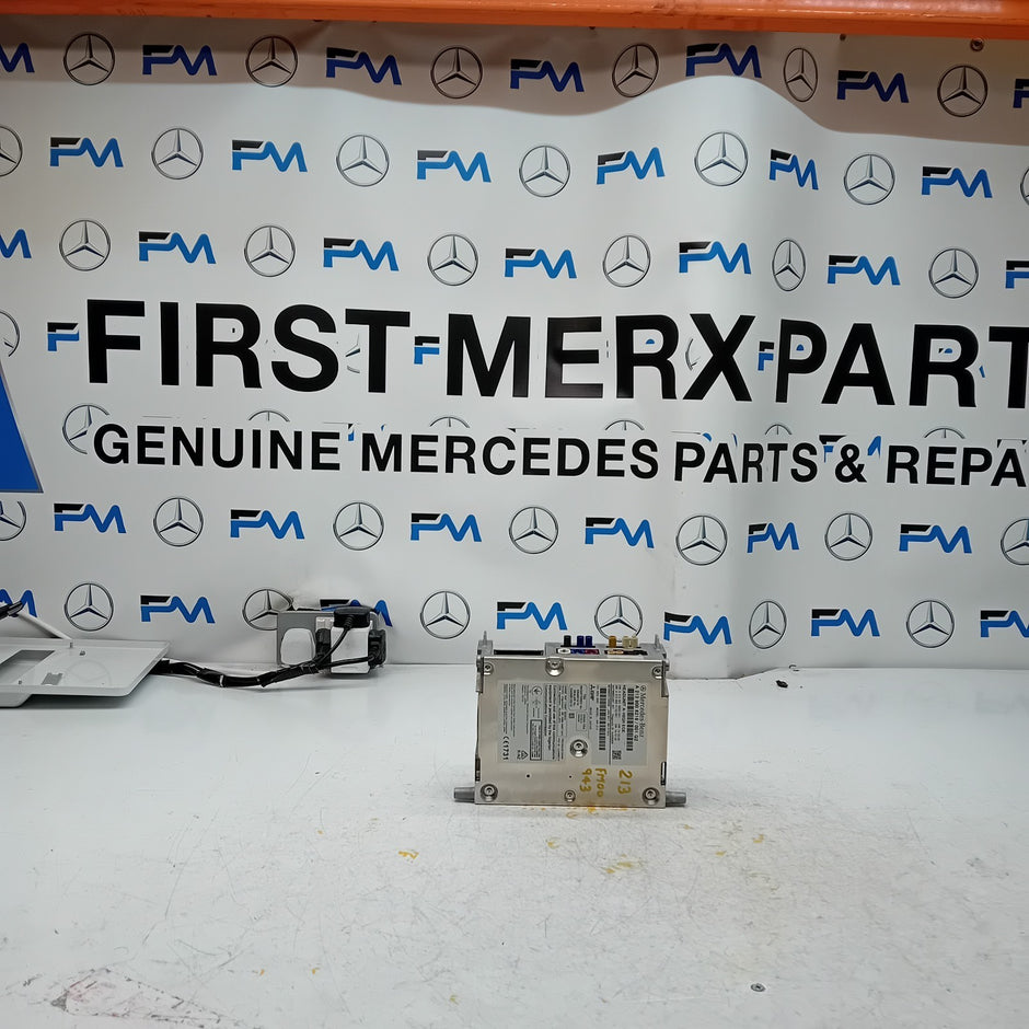MERCEDES BENZ E-CLASS W213 2017 RADIO CD STEREO HEAD UNIT A2139006216 FM00943