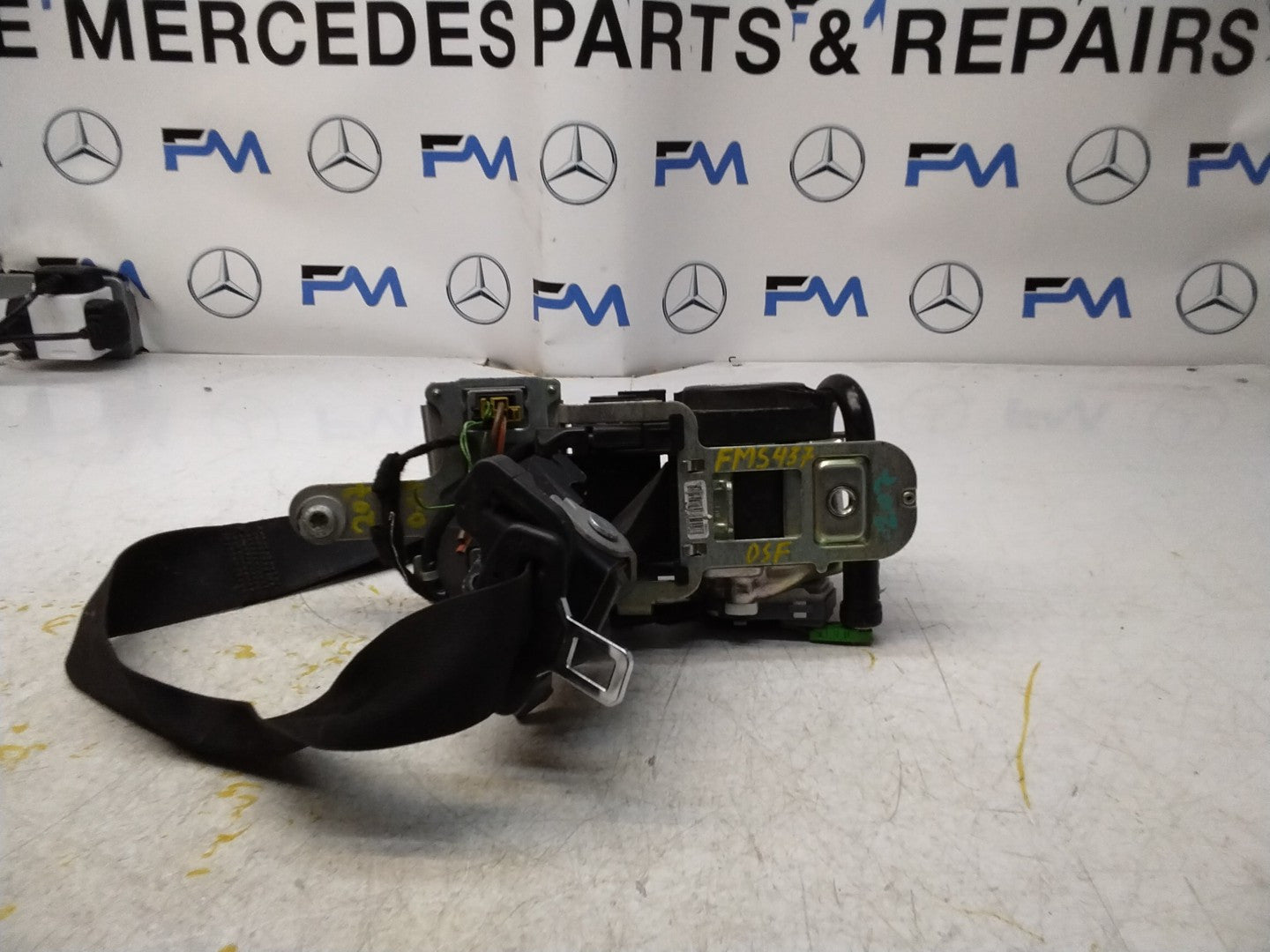 MERCEDES BENZ E-CLASS W207 FRONT SEAT BELT RIGHT SIDE A2078604285 FMS437 OSF