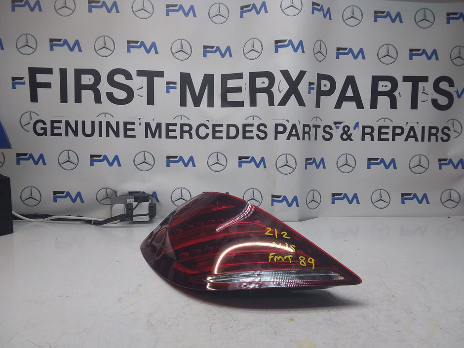 MERCEDES E-CLASS W212 REAR PASSENGER N/S TAIL LIGHT FMT89