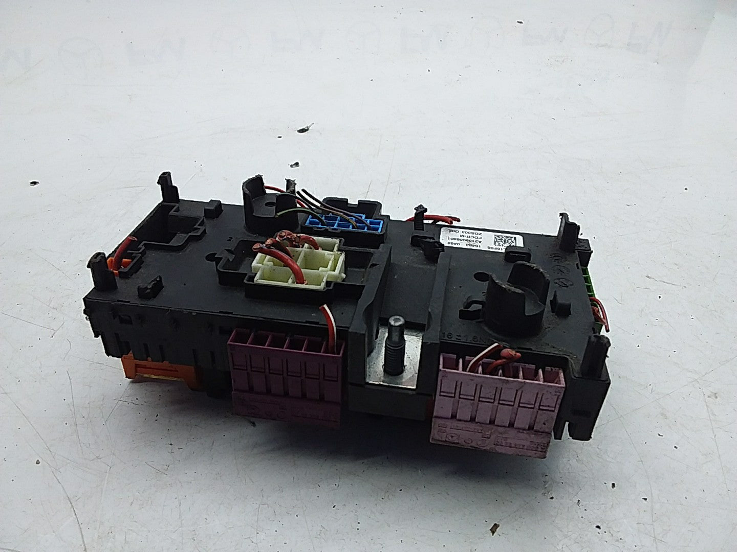 MERCEDES BENZ E-CLASS W213 2016 ONWARDS FUSE RELAY BOX A2139068801 FMF125