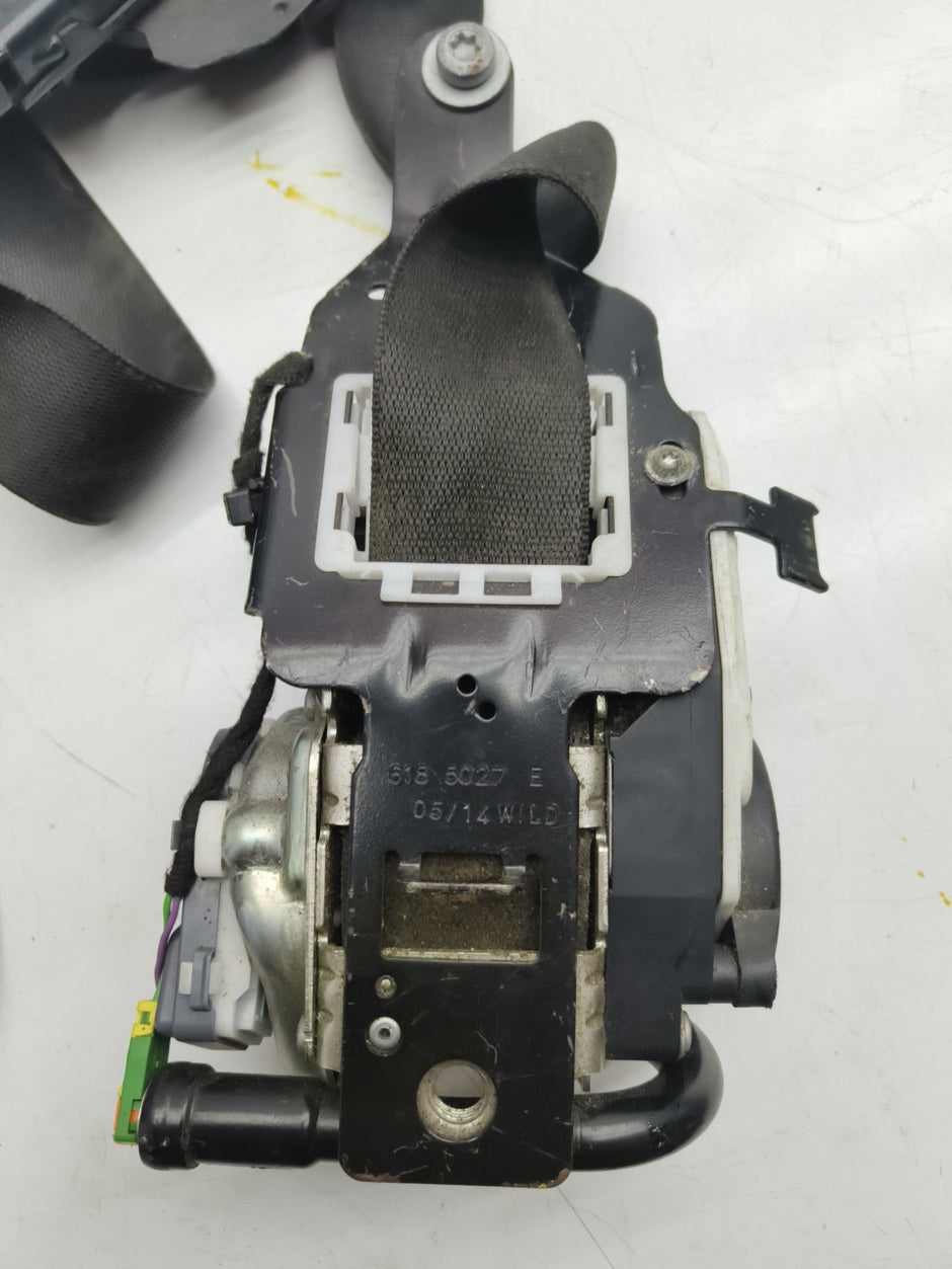 MERCEDES BENZ E-CLASS W212 DRIVER SIDE FRONT SEAT BELT A2128600886 OSF FMS32