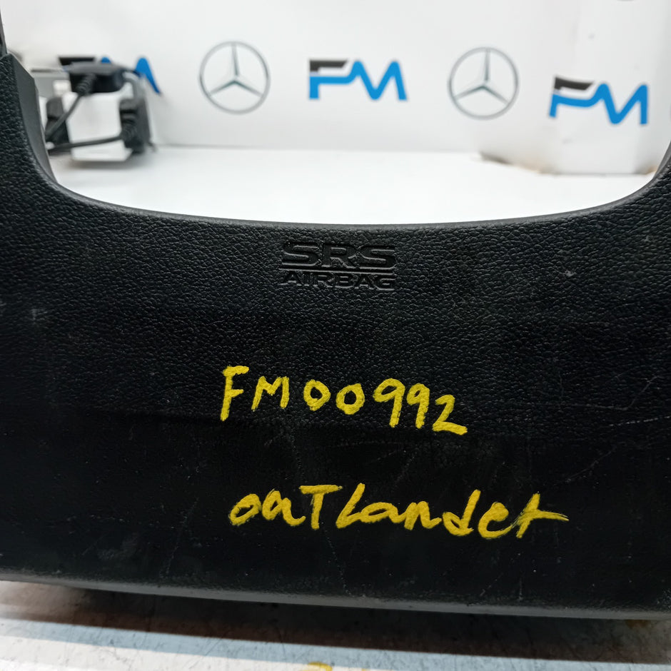 MITSUBISHI OUTLANDER MK3 KNEE AIR SRS BAG RIGHT DRIVER SIDE 7030A-31754 FM00992