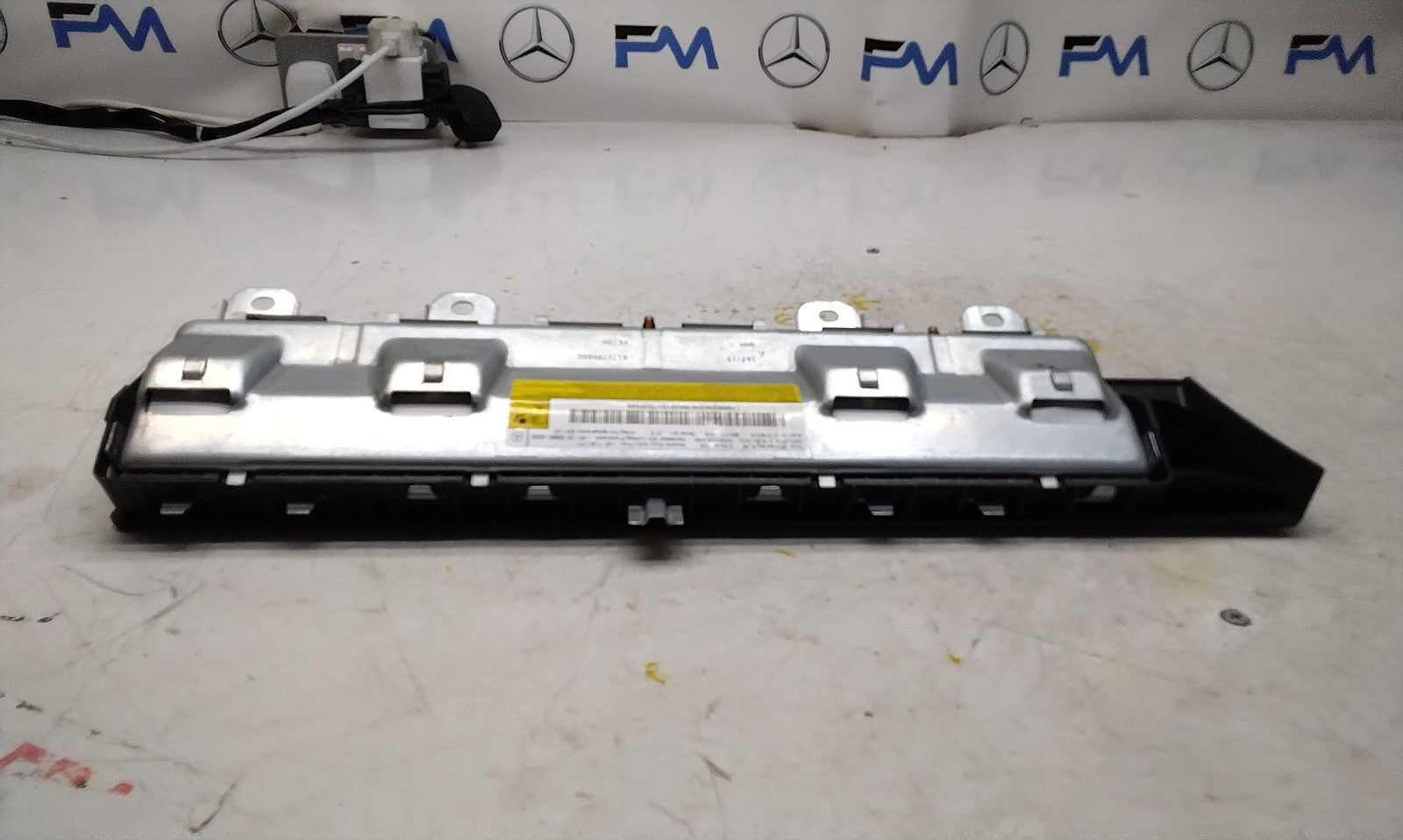 MERCEDES BENZ A-CLASS W176 O/S/F DRIVER SIDE KNEE AIRBAG FM00755