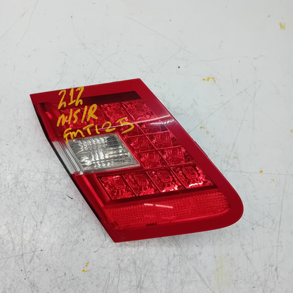 MERCEDES E-CLASS W212 DRIVER SIDE OS REAR TAIL LIGHT A2129060358 2012 FMT125