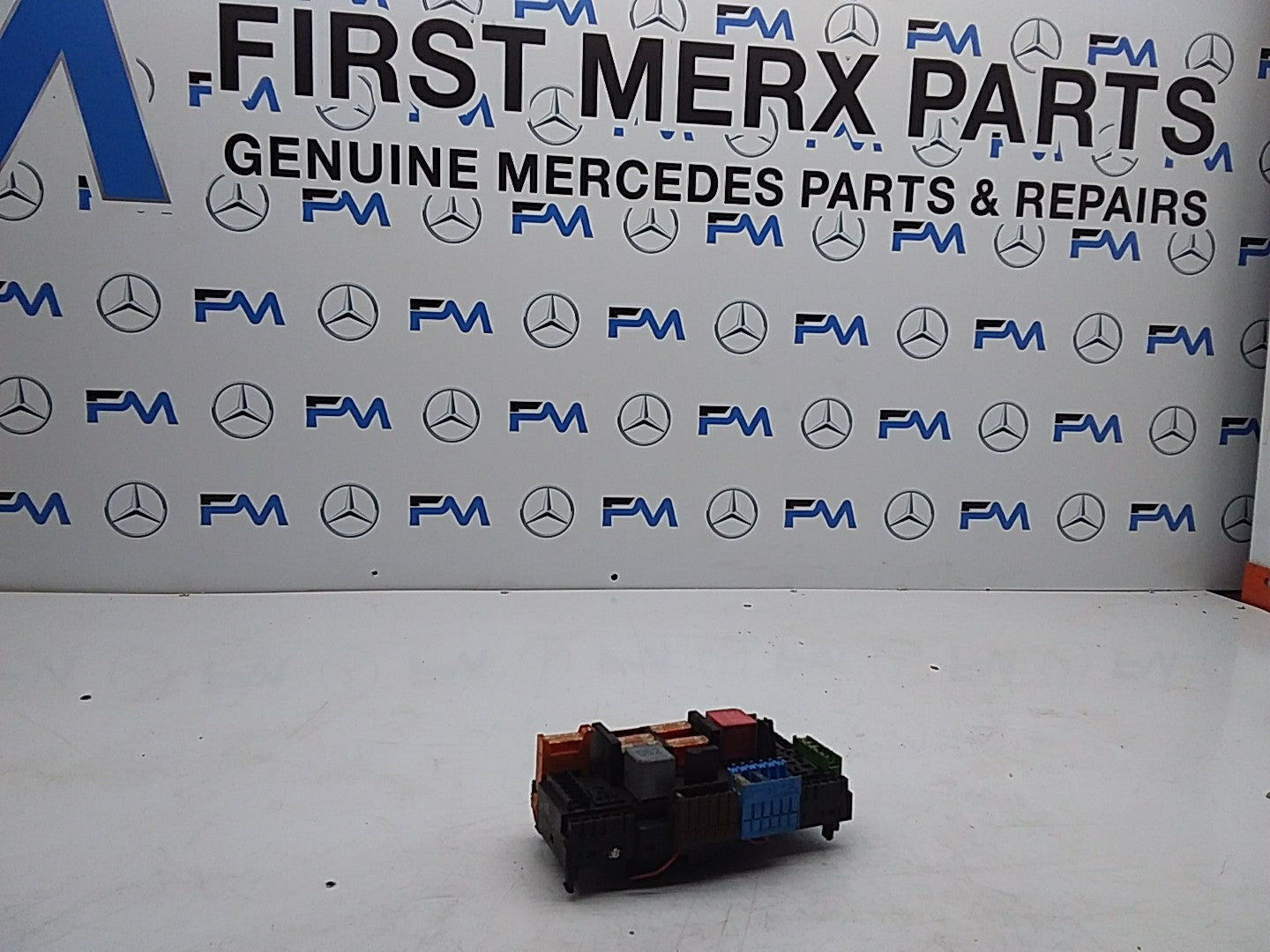 MERCEDES BENZ E-CLASS W213 2016 ONWARDS FUSE RELAY BOX A2139068801 FMF125