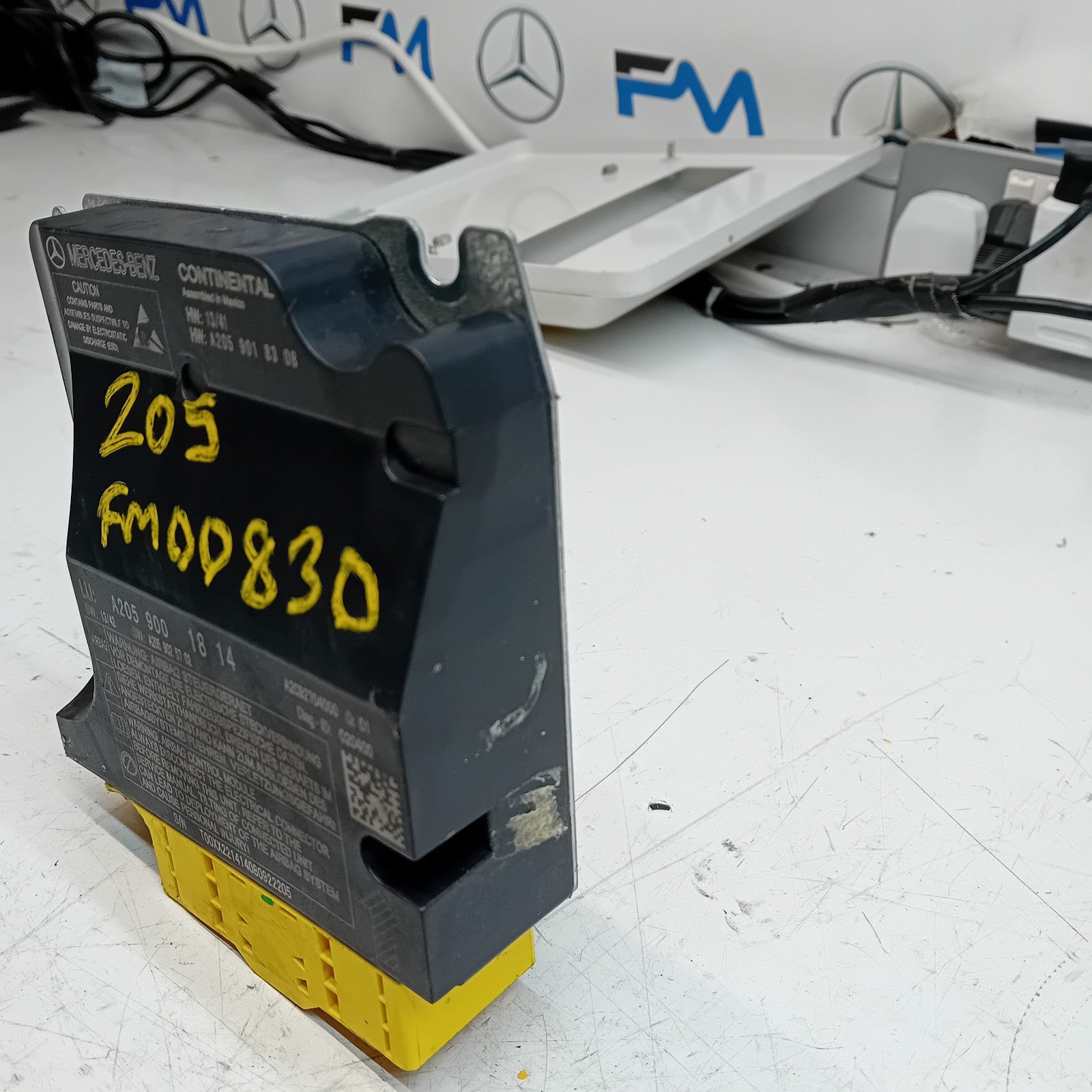 MERCEDES C-CLASS AIRBAG CONTROL MODULE W205 A2059001814 FM00830