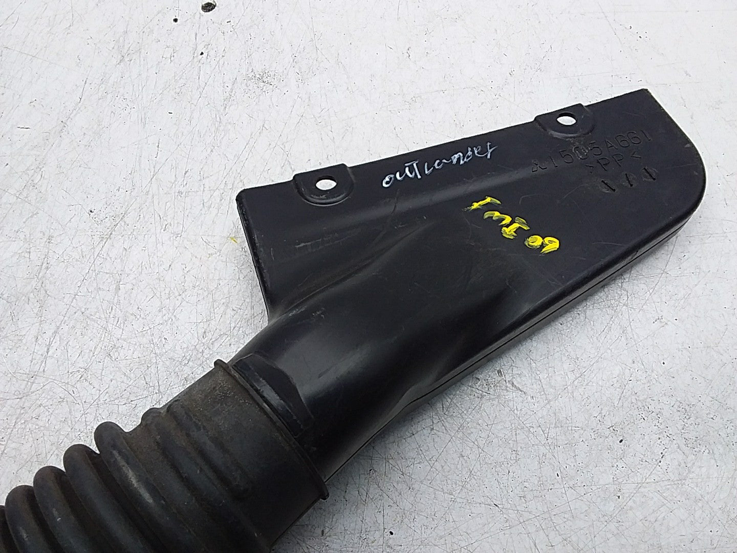 OUTLANDER AIR INTAKE TUBE 2.4 PETROL FMI09 1505A661