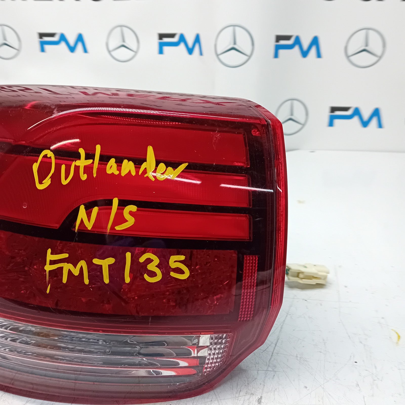 MITSUBISHI OUTLANDER MK3 2015-19 PASSENGER SIDE NS OUTER REAR TAIL LIGHT FMT135