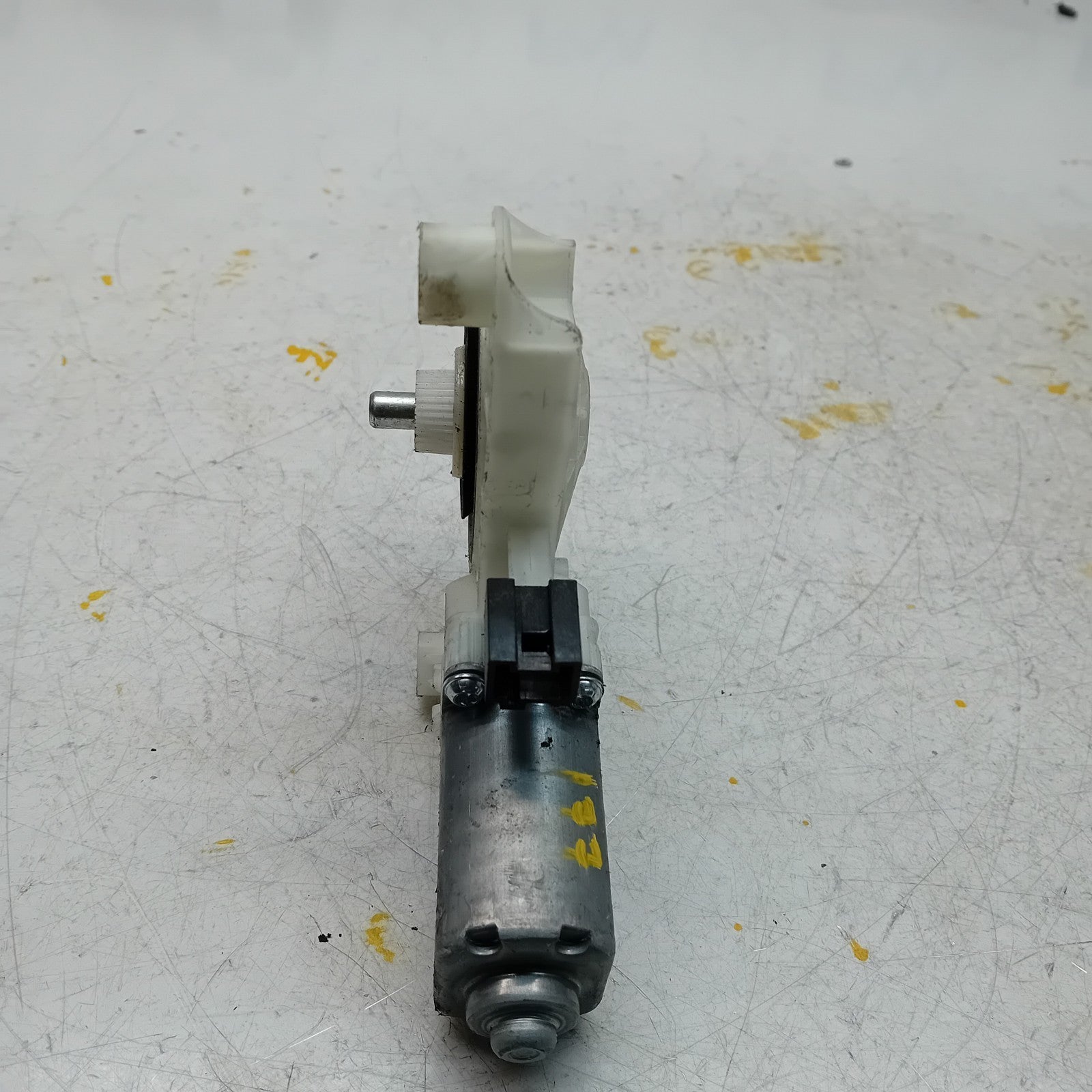 MERCEDES C E-CLASS W213 W205 PASSENGER FRONT WINDOW MOTOR A0009065806 FM00944