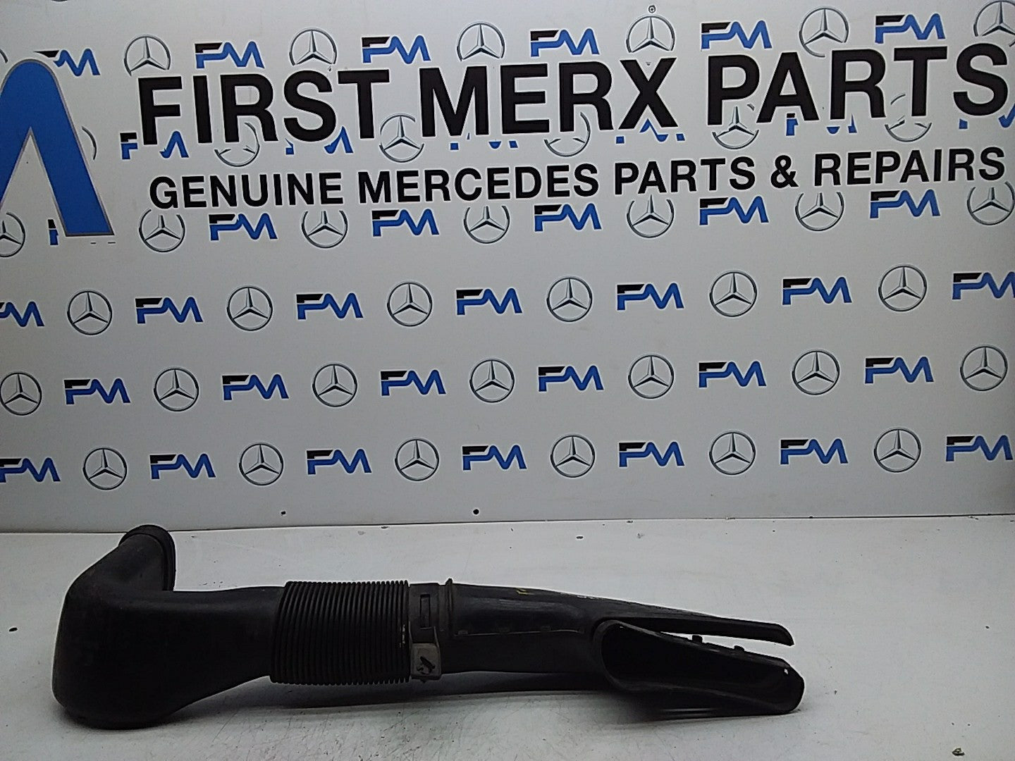 MERCEDES BENZ E-CLASS W212 AIR INTAKE TUBE A6510903437 FMI10