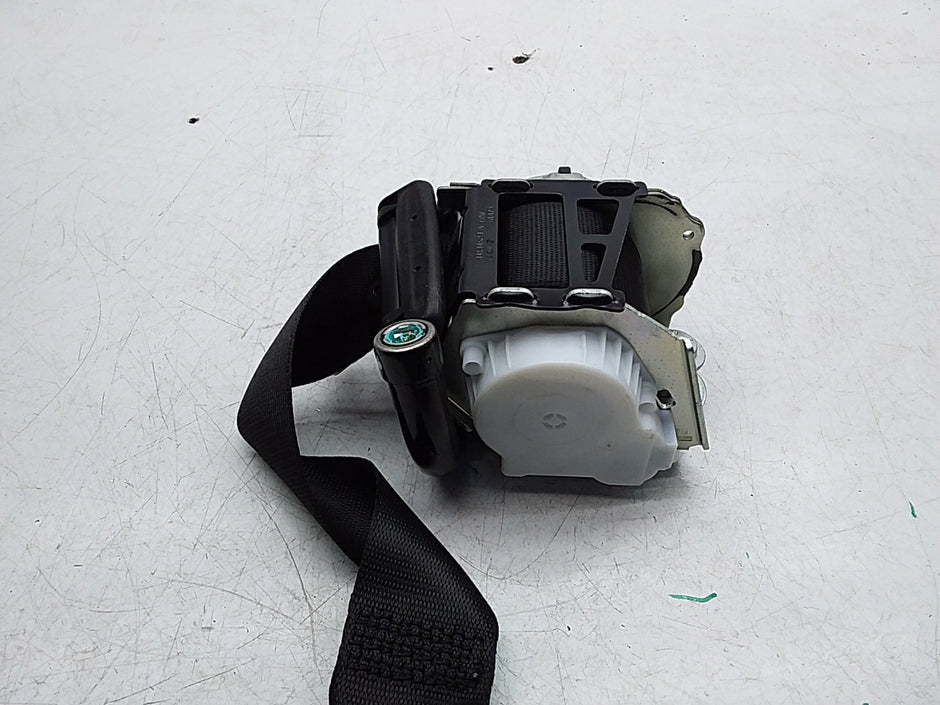 MERCEDES E-CLASS W238 SEAT BELT REAR RIGHT DRIVER SIDE A2388603800 FMS269 OSR