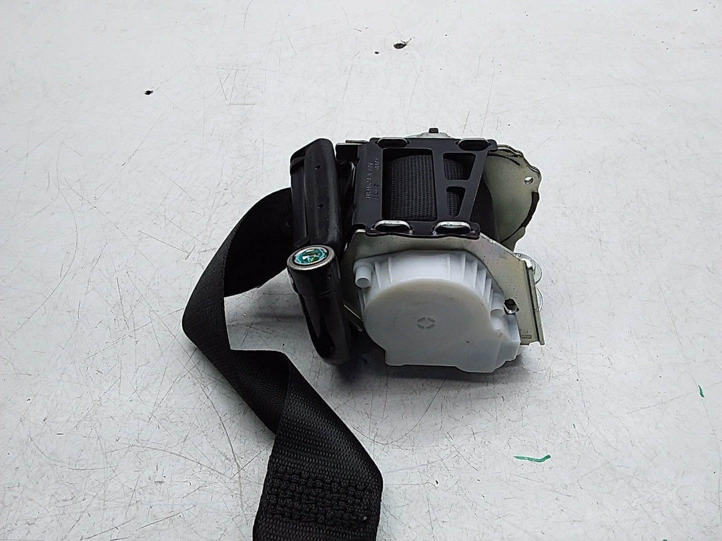MERCEDES E-CLASS W238 SEAT BELT REAR RIGHT DRIVER SIDE A2388603800 FMS269 OSR