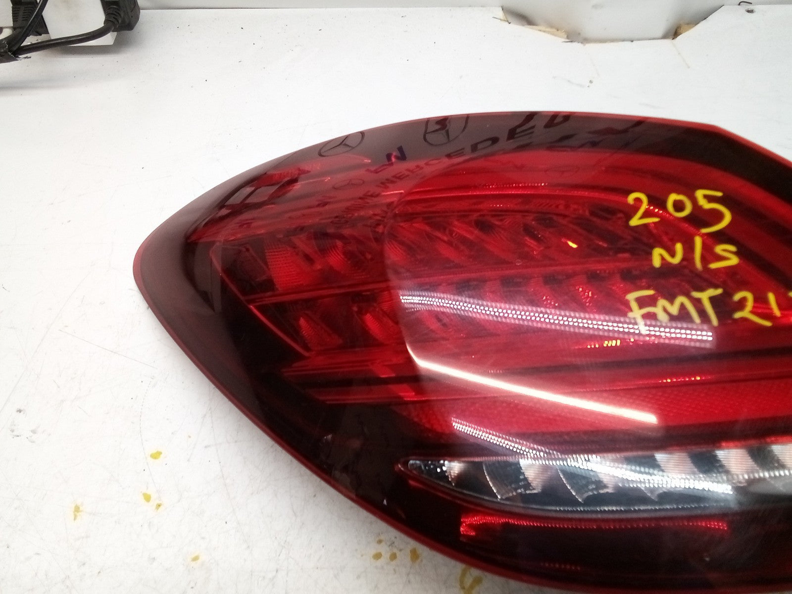 MERCEDES C-CLASS W205 PASSENGER SIDE LEFT NS REAR TAIL LIGHT A2059064703 FMT215