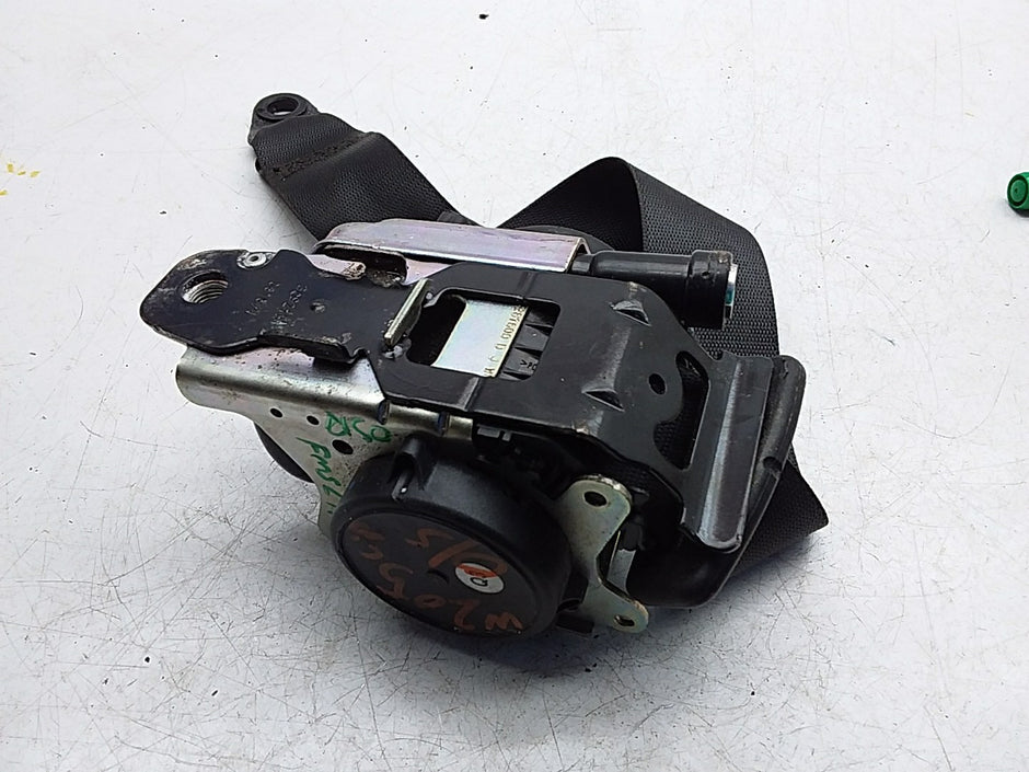 MERCEDES C-CLASS W205 SEAT BELT REAR RIGHT DRIVER SIDE A2058604085 FMS279 OSR
