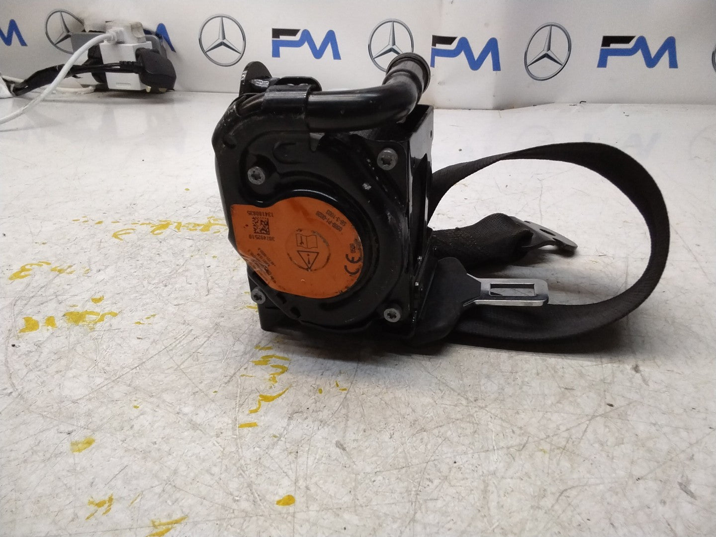 MERCEDES A CLASS W176 REAR L / R SIDE SEAT BELT A1768602385 FMS167 NSR OSR