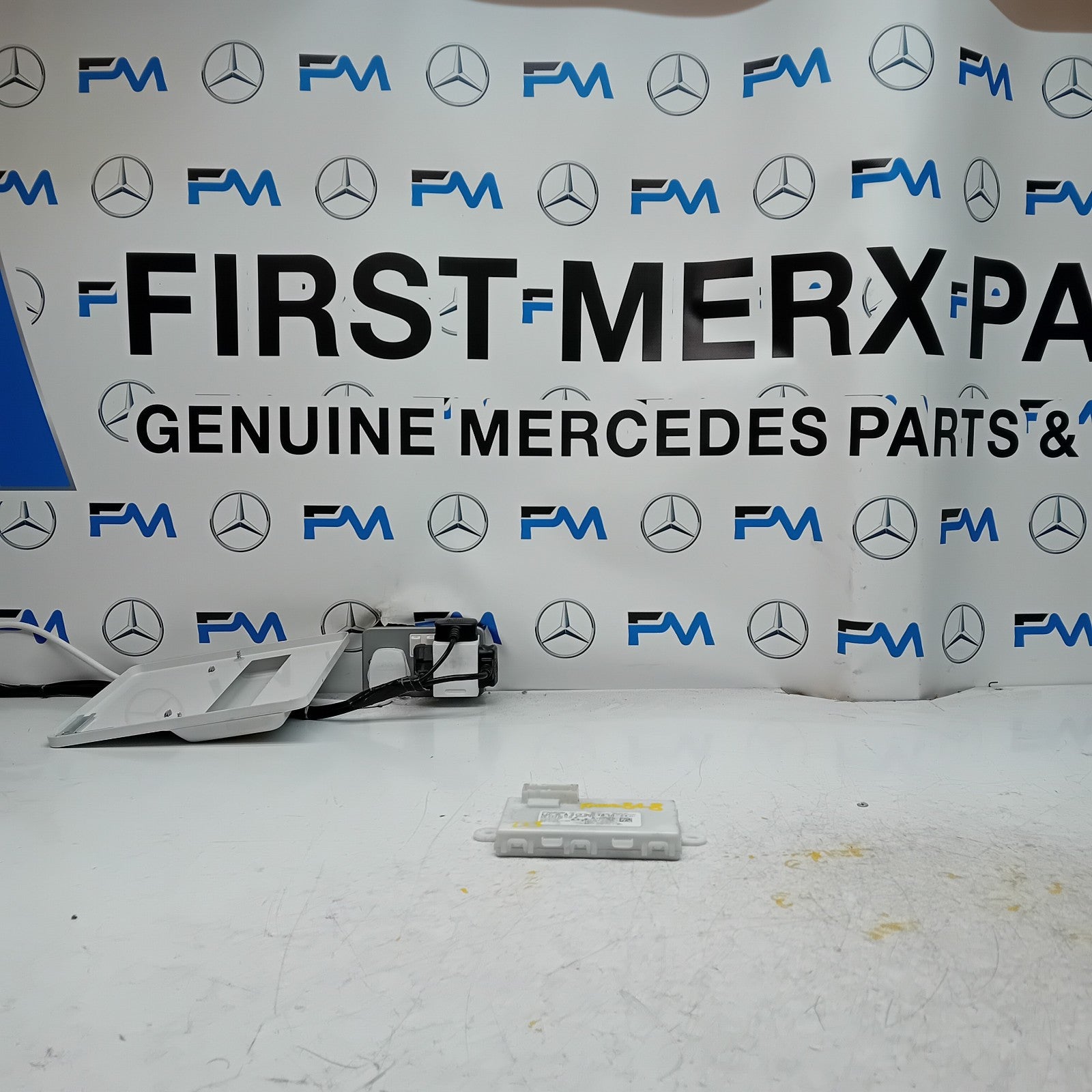 MERCEDES BENZ E-CLASS KEYLESS GO CONTROL UNIT W213 A2139001610 FM00848