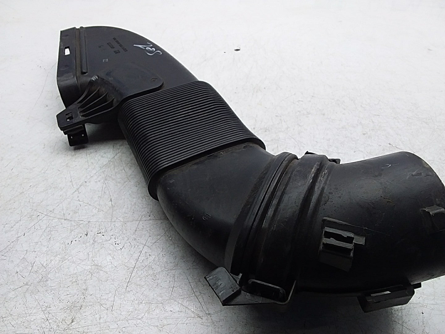 MERCEDES BENZ C-CLASS W205 AIR INTAKE TUBE A6510903242 FMI48