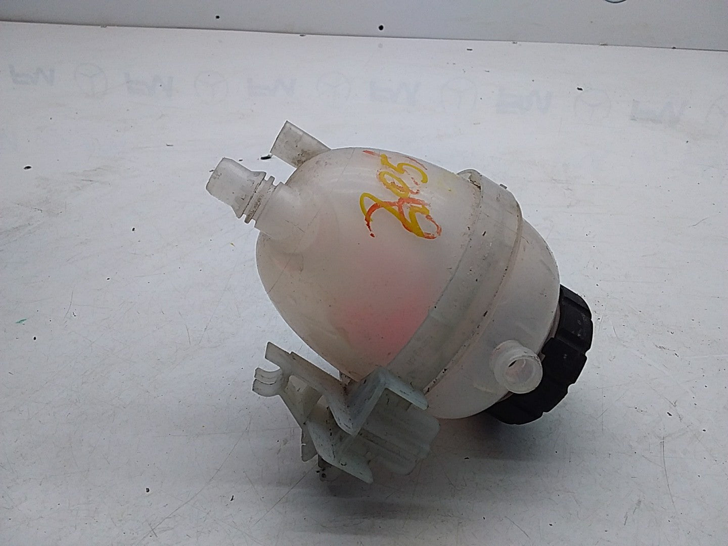 MERCEDES BENZ S-CLASS W222 COOLANT EXPANSION TANK 2014ONWARDS A2225000549 FMC109