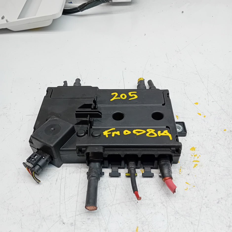 Mercedes C-Class W205 Front Inboard Fuxebox Module Unit A2055402850 FM00814