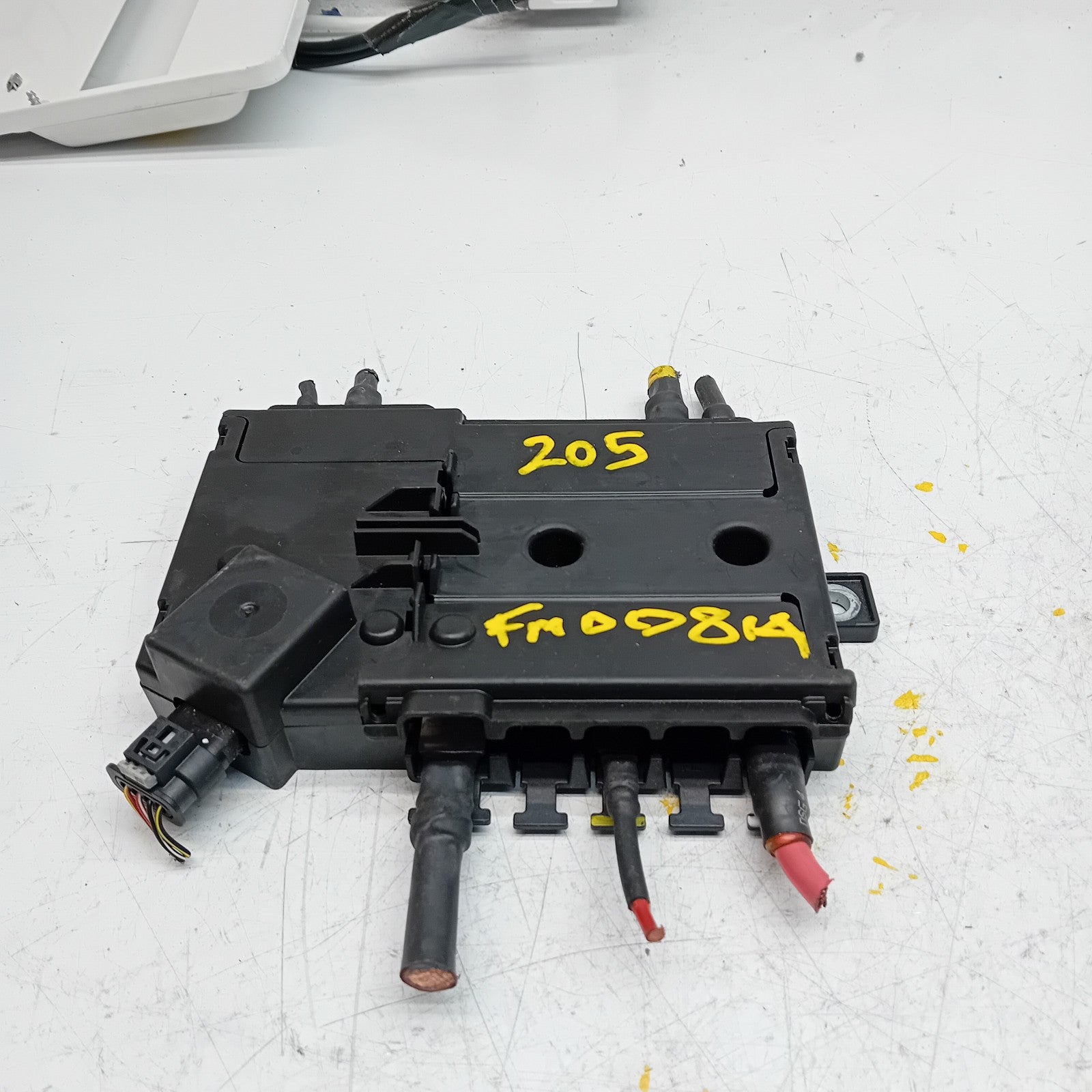 Mercedes C-Class W205 Front Inboard Fuxebox Module Unit A2055402850 FM00814