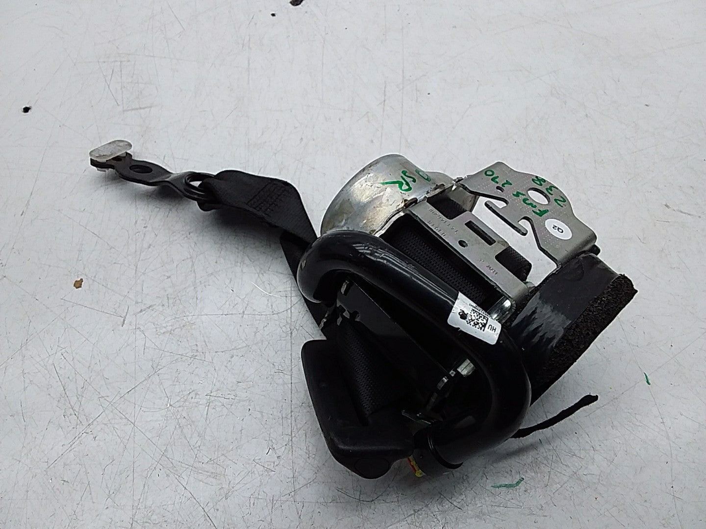 MERCEDES E-CLASS W238 SEAT BELT REAR RIGHT DRIVER SIDE A2388603600 FMS270 OSR