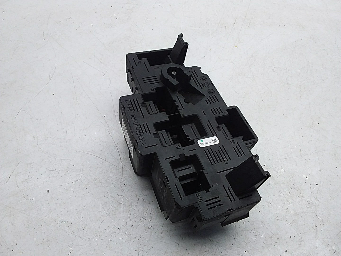 MERCEDES BENZ E-CLASS W213 2016ONWARDS FUSE RELAY BOX  A2139062202 FMF129