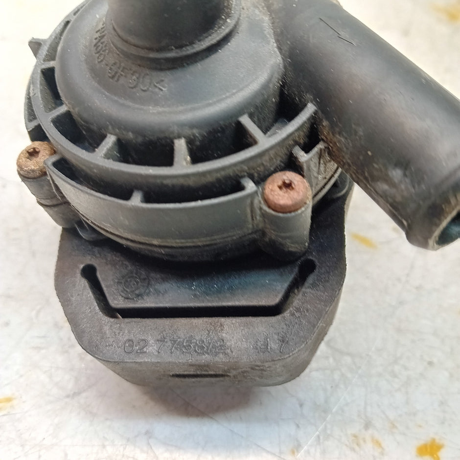 Mercedes C E-CLASS W211 ELECTRIC COOLANT WATER PUMP A2118350028 FM001090