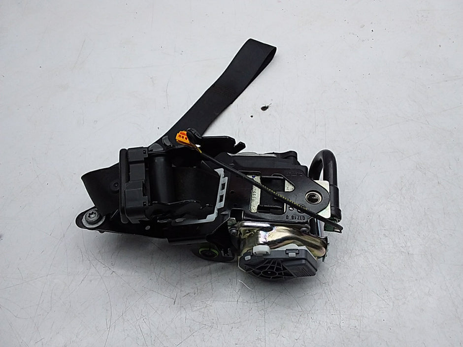 MERCEDES E-CLASS W238 SEAT BELT FRONT RIGHT DRIVER SIDE A2388602900 FMS253 OSF
