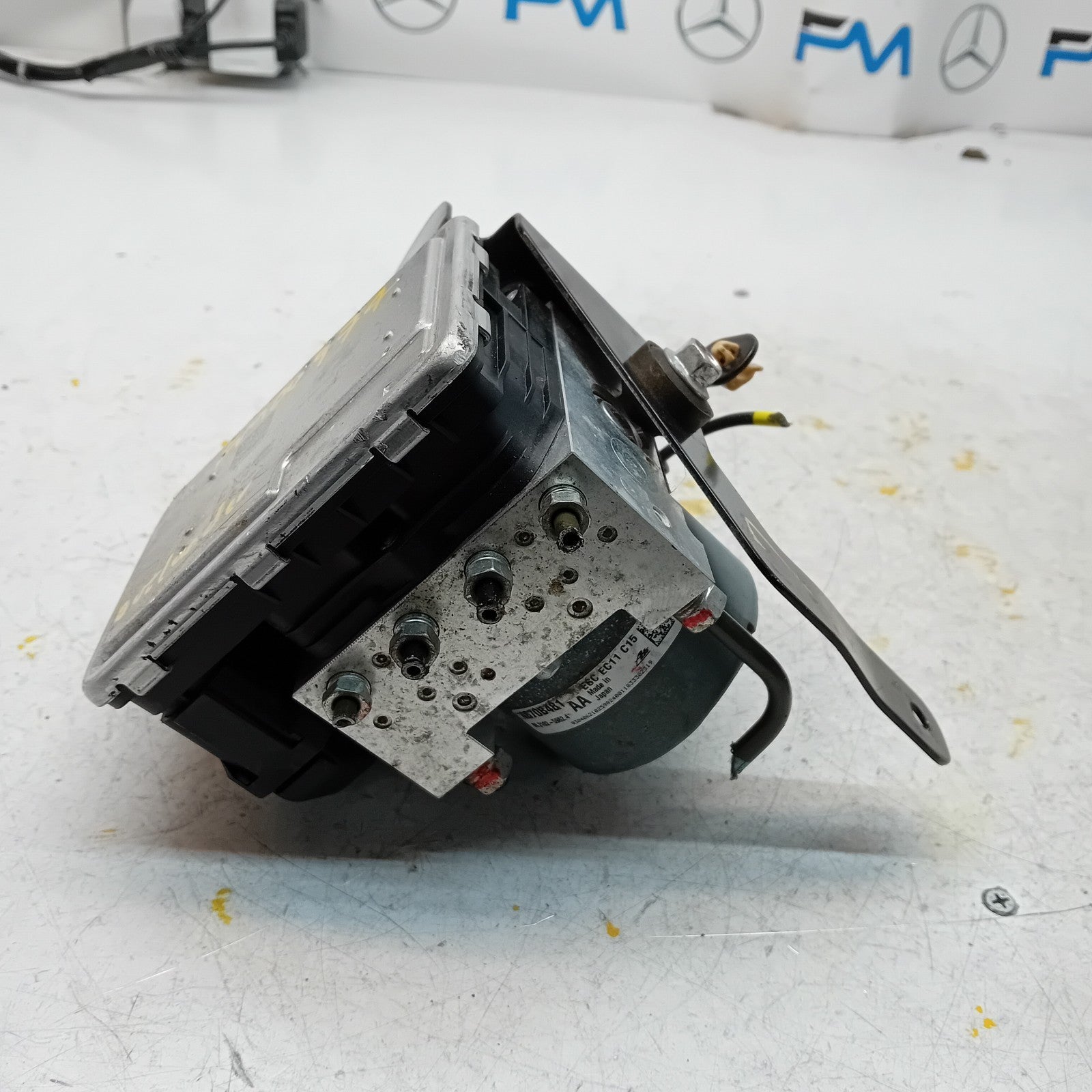 MITSUBISHI OUTLANDER MK3 ABS PUMP MODULE 06210988223 FM00974
