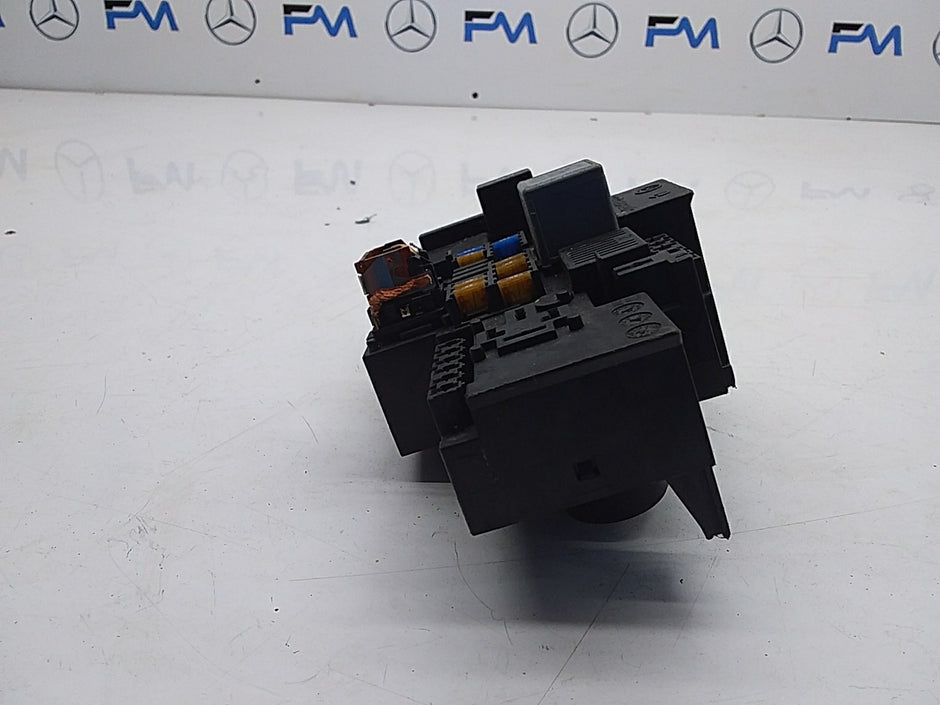 MERCEDES BENZ S-CLASS W222 FUSE BOX  A2229063701 FMF64